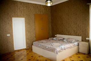 Гостевой дом Sighnaghi Inn Сигнахи Двухместный номер с 2 отдельными кроватями и ванной комнатой-2